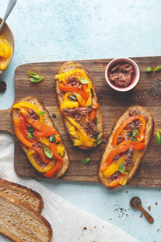 BRUSCHETTAS WITH ROASTED BELL PEPPERS AND MINCED ANCHOVIES