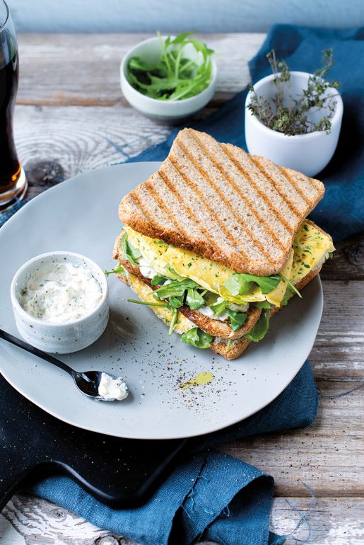 WHOLEWHEAT OMELETTE SANDWICH WITH CREAMED BEANS